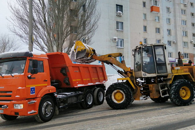 122 человека и 59 спецмашин: как убирают снег в Новокуйбышевске 