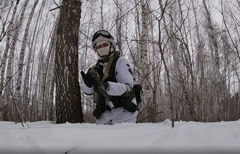 В Самарской области спецназ опробовал на морозе новейшие костюмы с обогревом