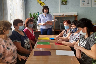 Пенсионеры Кошкинского района начали посещать психологические занятия 