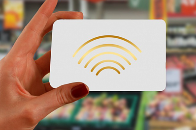 От кешбэка за покупки до идентификации болельщиков: банки расширили функционал своих услуг