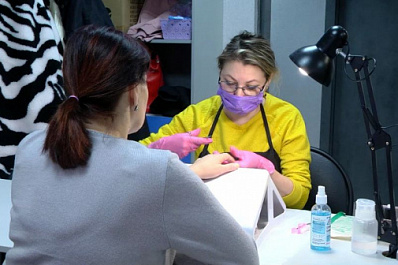 В Самарской области центры занятости проводят бесплатное обучение новым профессиям для жен мобилизованных