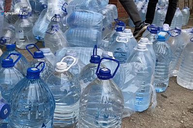 Самарцы отправили в Оренбуржье 8,5 тонны питьевой воды