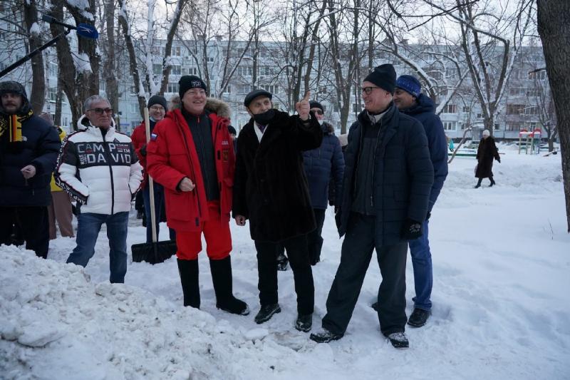 Дмитрий Азаров проверил организацию работ по уборке снега в Тольятти