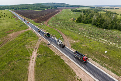 При ремонте дорог в Самарской области устанавливают новое освещение и тротуары