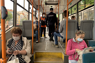 В Самаре составили 401 протокол на пассажиров транспорта без масок
