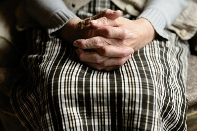 В Самаре молодой водитель не заметил бабушку и сбил ее 