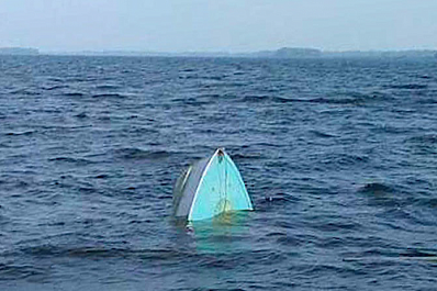 В Самарской области опрокинулась лодка с пятью рыбаками