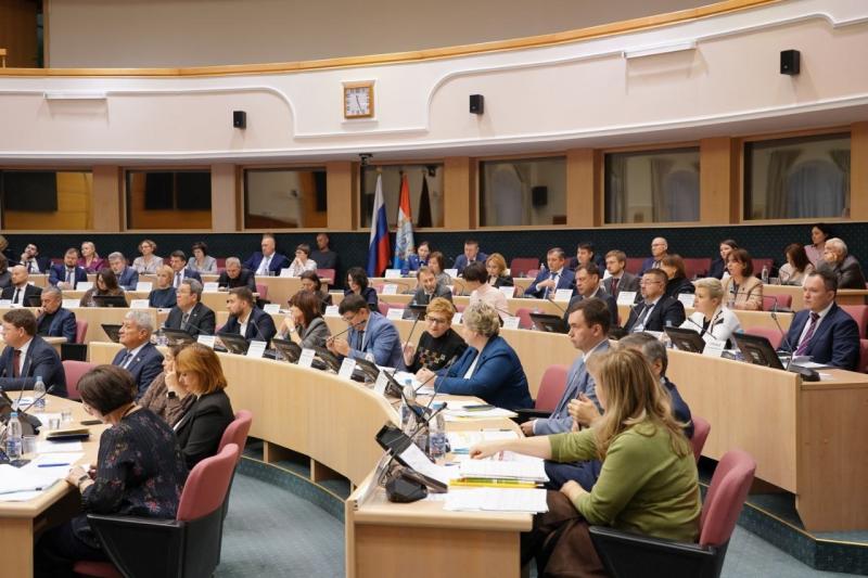 Дали зеленый свет: бюджетный комитет Самарской губдумы одобрил областной бюджет