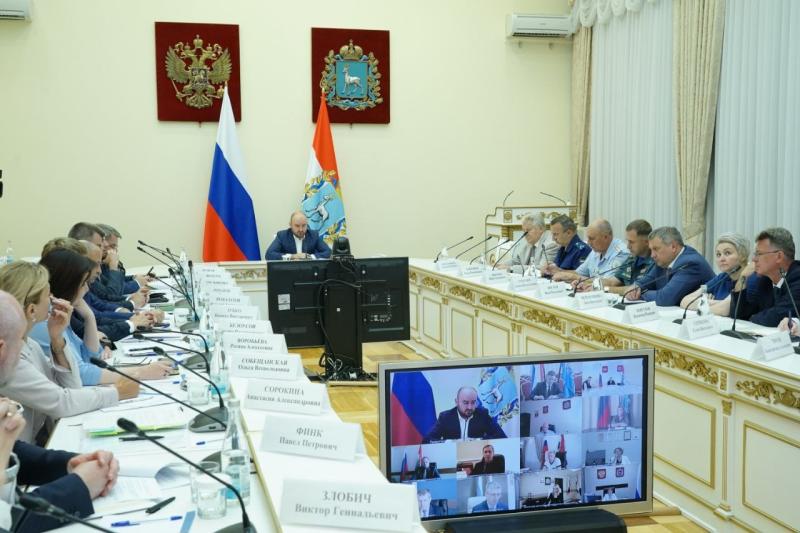 В Самаре почти 90 % дворовых площадок нуждаются в реконструкции: губернатор поставил задачу решить этот вопрос