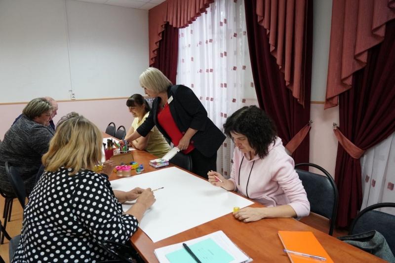 Наука любить: в Самарской губернии активно развивают школы приемных родителей