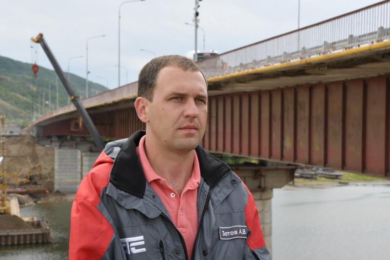 В регионе продолжается строительство моста через реку Сок