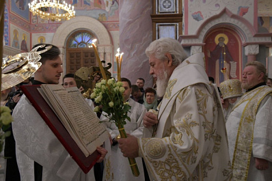 В Рождественскую ночь в храмах Самарской области прошли праздничные богослужения
