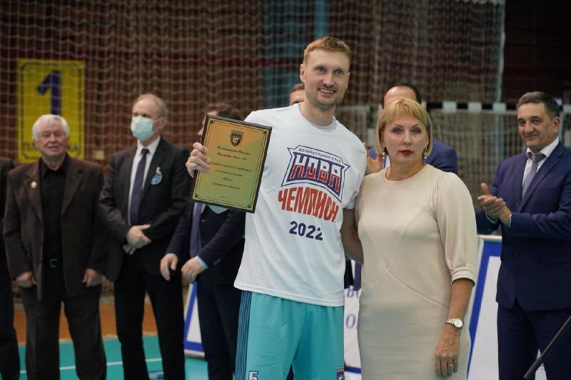 Волейбольная "Нова" стала чемпионом и завоевала право выступать в Суперлиге