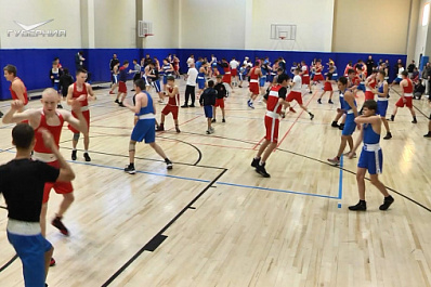 В самарском Дворце спорта прошел мастер-класс от мировой звезды бокса