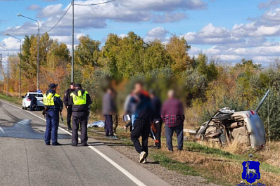 На трассе под Самарой 28 сентября погиб водитель улетевшей в кювет "Приоры" 