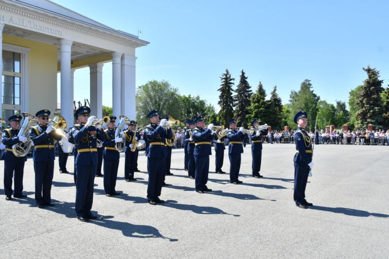 Сызранское высшее военное авиационное училище летчиков отмечает 85-летие