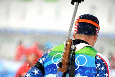 Самарец выиграл комплект медалей на чемпионате мира по биатлону