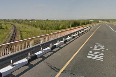 Под Сызранью на мосту на трассе М5 "Урал" ввели реверсивное движение