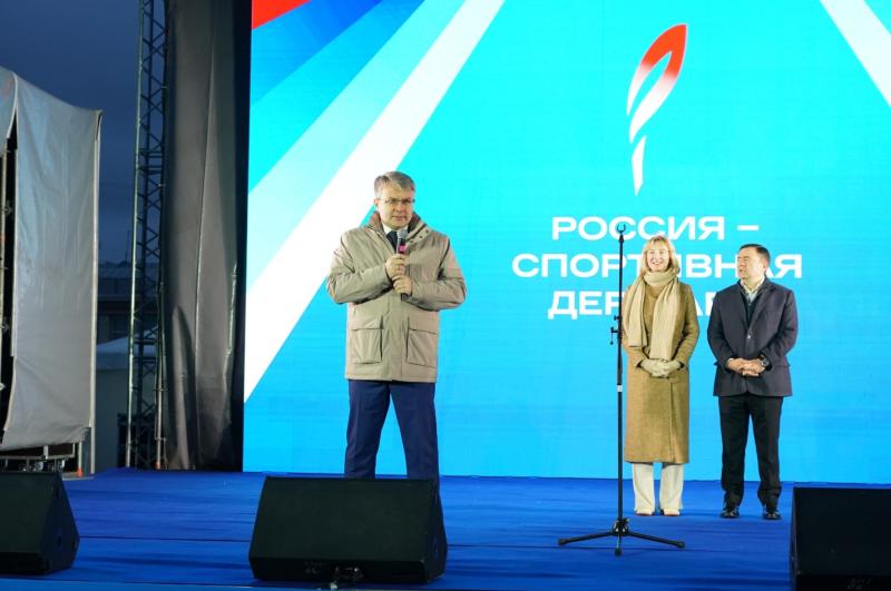 5 км по улицам Самары: как спортсмены готовились к массовому забегу