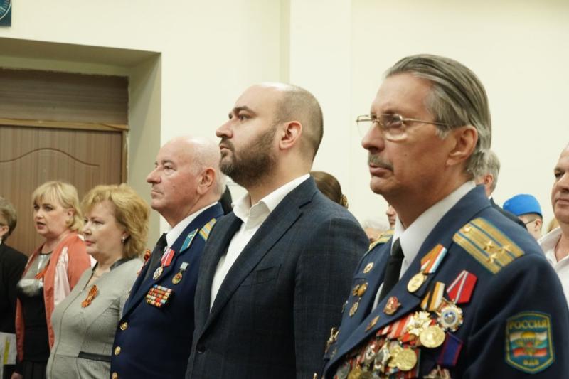 "Об этом не пишут в учебниках": в самарской школе № 81 вспоминают подвиги ветеранов войны