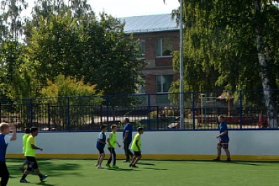 В Волжском районе открылась новая спортивная площадка