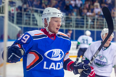 Хоккейная "Лада" победила в контрольном матче 