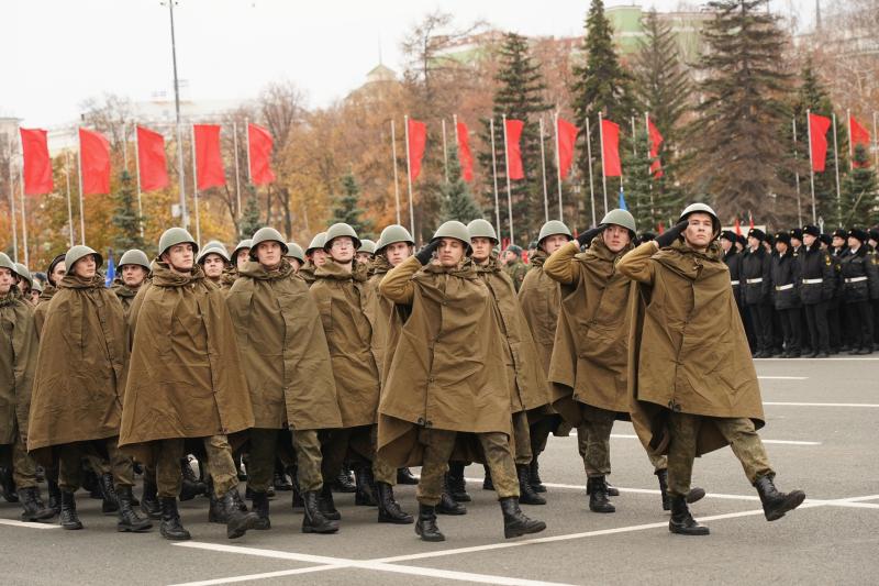 Парад Памяти, хлебная мода, ачери-кросс: читайте в свежем номере "Волжской коммуны" 18 октября