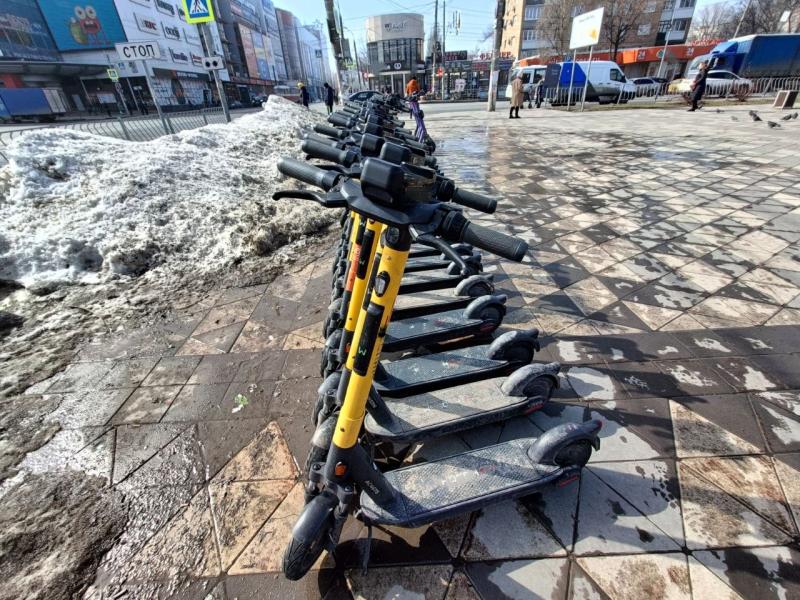 Опрос: большинство самарцев хотят, чтобы за руль электросамокатов пускали только совершеннолетних