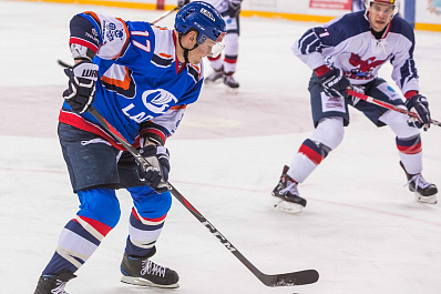 Тольяттинская Лада в матче ВХЛ обыграла в овертайме красноярский Сокол