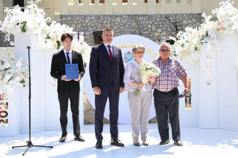 В Самаре чествовали юбиляров супружеской жизни