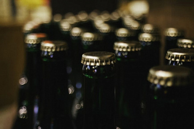 Опасен для всех: врачи рассказали о вреде алкоголя