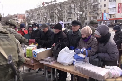 Российские военные доставили гумпомощь в Херсон