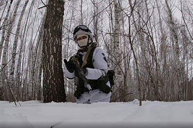 В Самарской области спецназ опробовал на морозе новейшие костюмы с обогревом