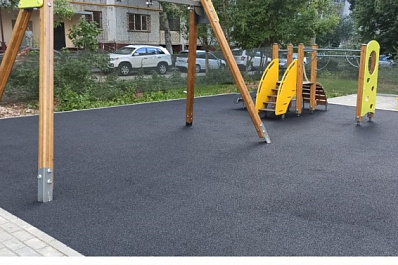 В Самаре на Солнечной возвели современную детскую площадку