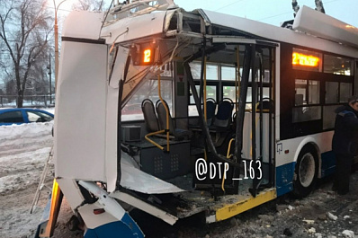 Стали известны подробности ДТП с участием троллейбуса и фуры в Самаре