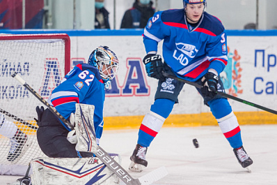 Хоккейная "Лада" по буллитам проиграла "Динамо" в матче ВХЛ