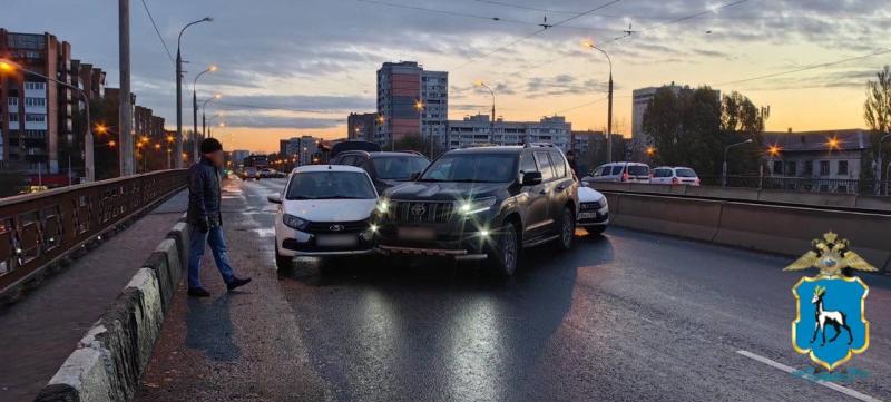 В Самаре на Заводском шоссе произошло массовое ДТП