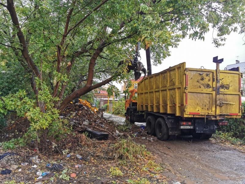 В Самаре с озера возле Ботанического сада вывезли более 130 тонн мусора