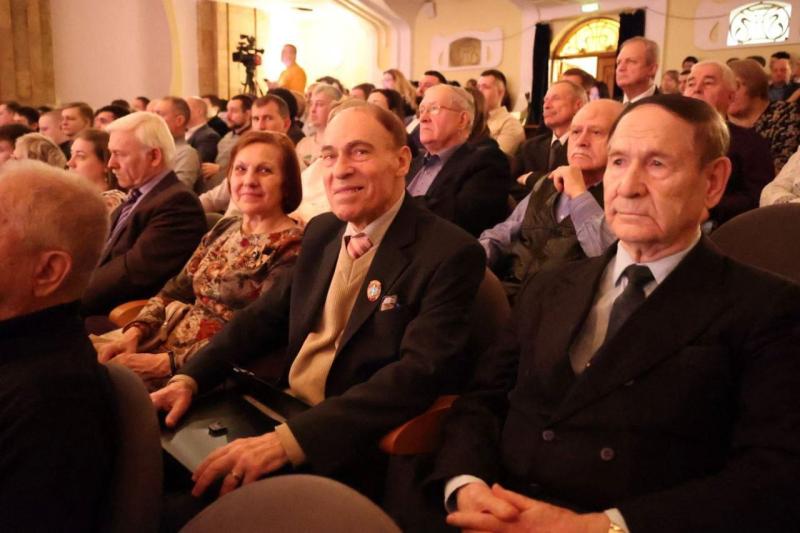 Вячеслав Федорищев поздравил сотрудников "Авиакора" с 95-летием завода