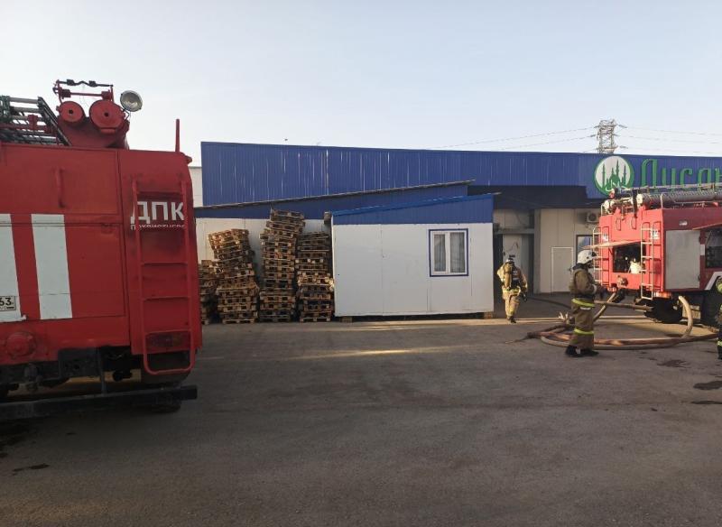 2 июля в Похвистневе тушили пожар на предприятии