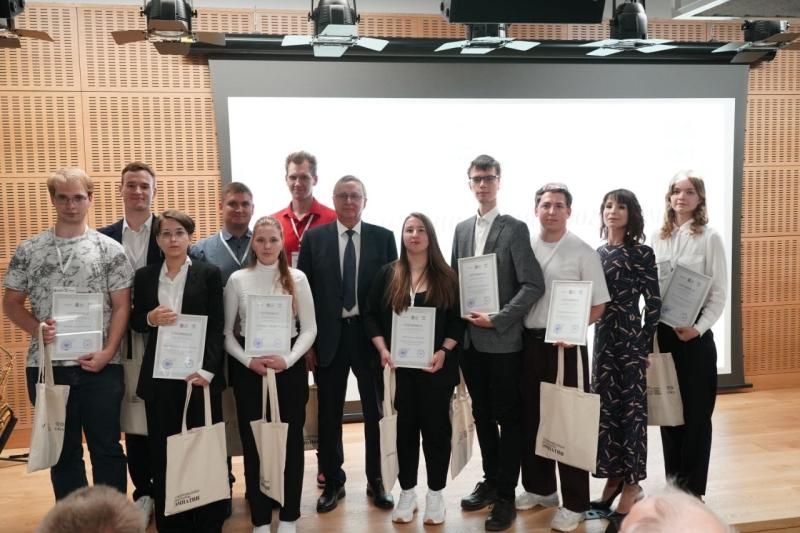 Заработали умом: в Самарской области подвели итоги стипендиальной программы