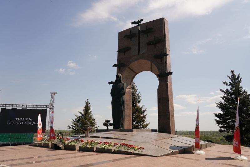 Память не угасает: в Самарской области зажглось 10 Вечных огней