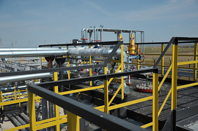 Дмитрий Азаров обратился к работникам и ветеранам химического комплекса по случаю профессионального праздника