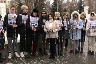 В Самаре знаменитая российская фигуристка Ирина Слуцкая провела мастер-класс по скандинавской ходьбе