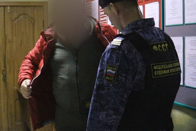 Ножи и электрошокеры: приставы рассказали, что самарцы пытались пронести в суды