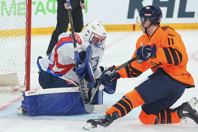 Хоккейная "Лада" обыграла "Металлург" в Магнитогорске