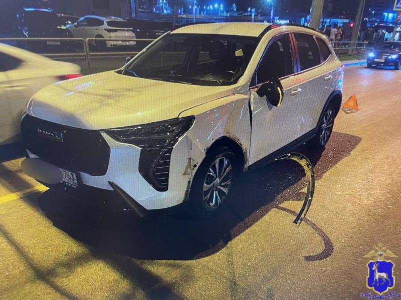 В Самаре ночью на Московском шоссе иномарка столкнулась с электросамокатом