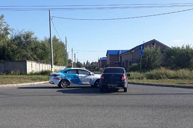 В Тольятти "лихач" на "Гранте" догнал иномарку 