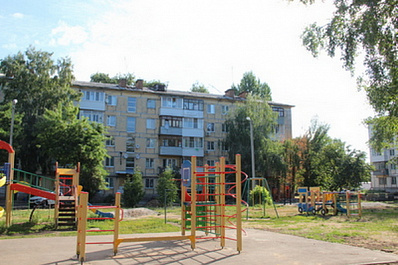 Один из крупнейших дворов Отрадного обретает новый вид 