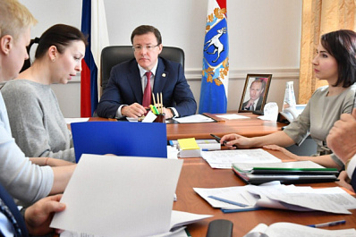 Губернатор Самарской области Дмитрий Азаров проводит личный приём граждан